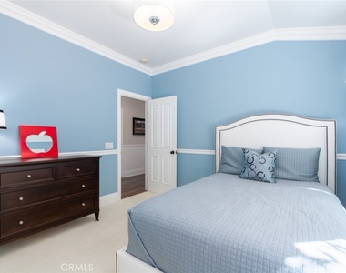 1412 Seacrest Drive - Photo Thumbnail 29