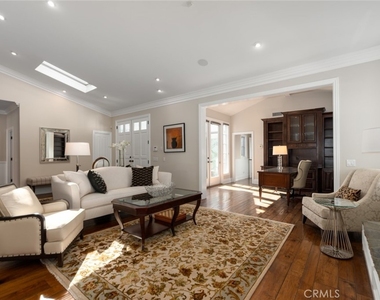 1412 Seacrest Drive - Photo Thumbnail 7