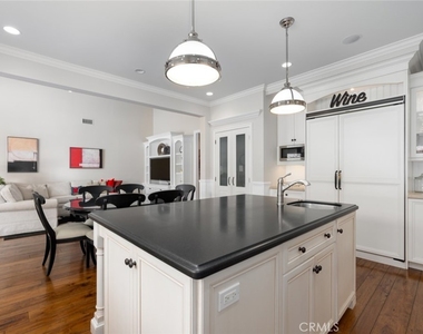 1412 Seacrest Drive - Photo Thumbnail 10