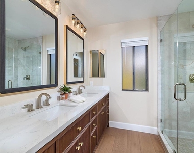 3045 Greenwich Street - Photo Thumbnail 20