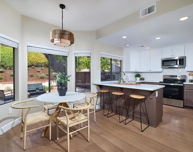 3045 Greenwich Street - Photo Thumbnail 10