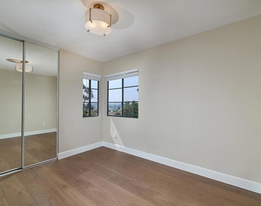 3045 Greenwich Street - Photo Thumbnail 16