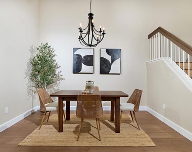 3045 Greenwich Street - Photo Thumbnail 5