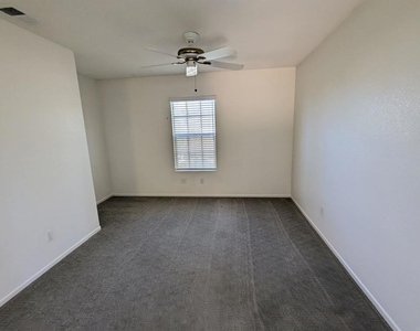 4737 Lagunita Way - Photo Thumbnail 14