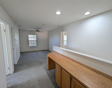4737 Lagunita Way - Photo Thumbnail 15