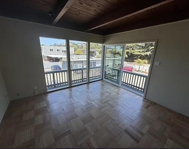 2562 Francisco Boulevard - Photo Thumbnail 1