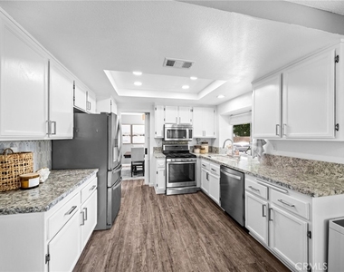 5802 Applecross Drive - Photo Thumbnail 13