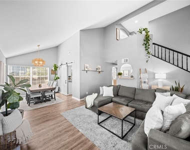 5802 Applecross Drive - Photo Thumbnail 7