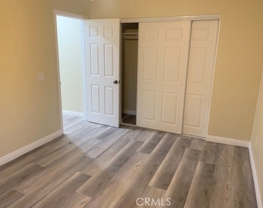 25462 Cole Street - Photo Thumbnail 12