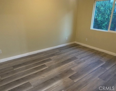 25462 Cole Street - Photo Thumbnail 11