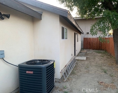 25462 Cole Street - Photo Thumbnail 13