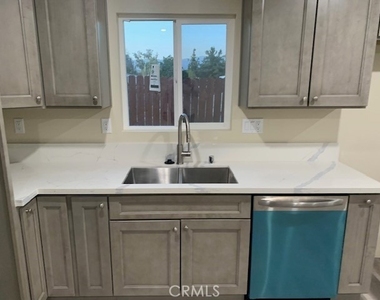 25462 Cole Street - Photo Thumbnail 5