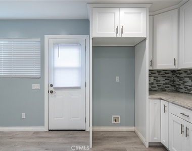 1400 Leland Way - Photo Thumbnail 11