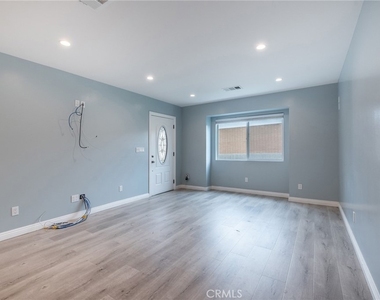 1400 Leland Way - Photo Thumbnail 6