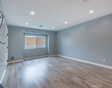 1400 Leland Way - Photo Thumbnail 7