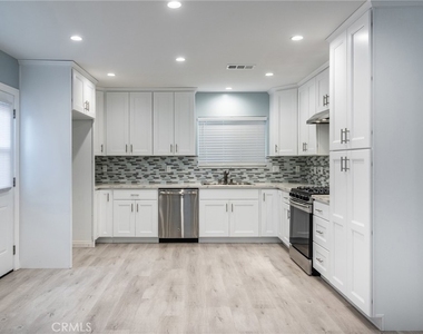 1400 Leland Way - Photo Thumbnail 9