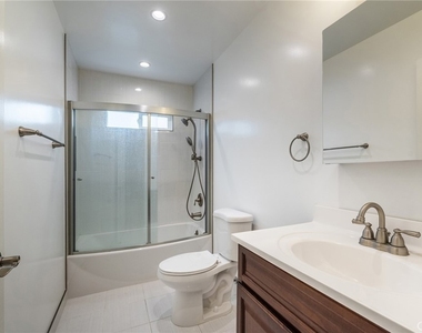 1400 Leland Way - Photo Thumbnail 22