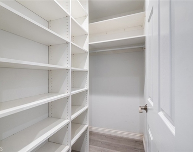 1400 Leland Way - Photo Thumbnail 18