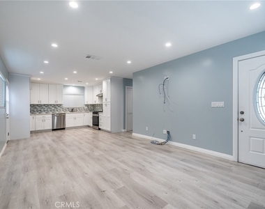 1400 Leland Way - Photo Thumbnail 5