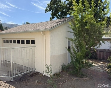 1824 Oakwood Avenue - Photo Thumbnail 19