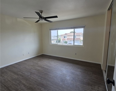 8041 Puritan - Photo Thumbnail 15