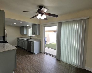 8041 Puritan - Photo Thumbnail 7