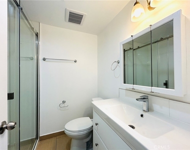 857 N Vineyard - Photo Thumbnail 10