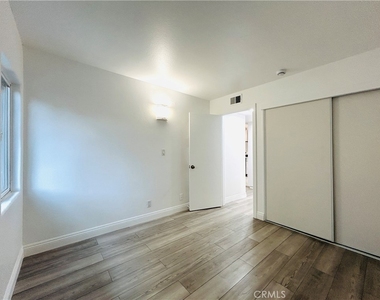 857 N Vineyard - Photo Thumbnail 16