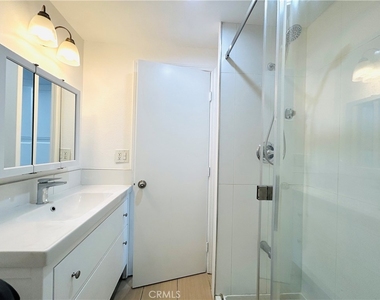 857 N Vineyard - Photo Thumbnail 11