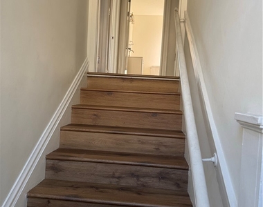 1820 W 22nd Street - Photo Thumbnail 9