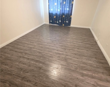 2300 S Hacienda - Photo Thumbnail 4