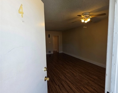 1035 Western - Photo Thumbnail 5