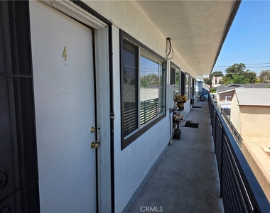 1035 Western - Photo Thumbnail 2