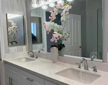 746 W Huntington - Photo Thumbnail 19