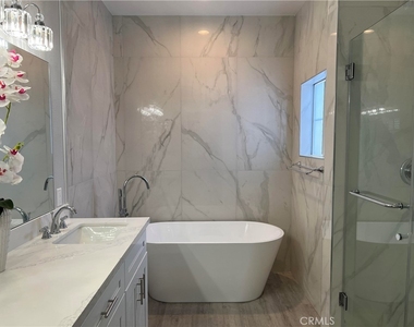 746 W Huntington - Photo Thumbnail 18