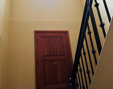 5555 Carpenter - Photo Thumbnail 4