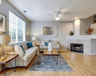 10741 Dulsie Ln - Photo Thumbnail 4
