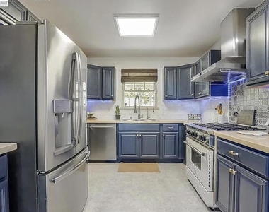 632 Shaddick - Photo Thumbnail 3