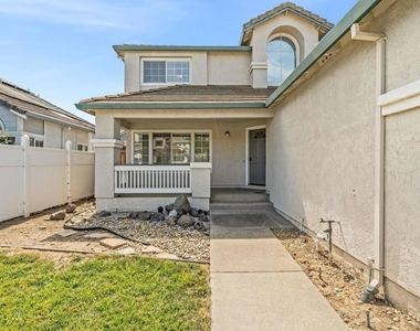 880 Woodsong Lane - Photo Thumbnail 4