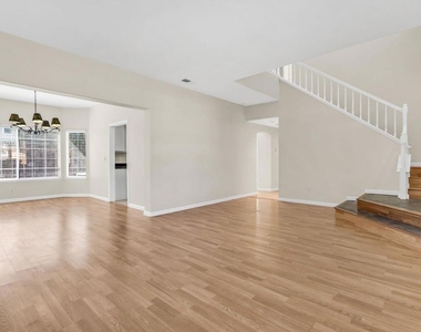 880 Woodsong Lane - Photo Thumbnail 8
