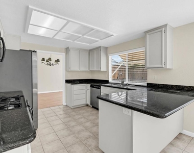 880 Woodsong Lane - Photo Thumbnail 13
