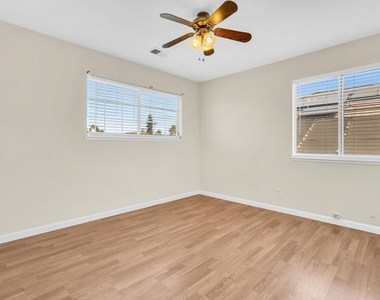 880 Woodsong Lane - Photo Thumbnail 27