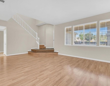880 Woodsong Lane - Photo Thumbnail 9
