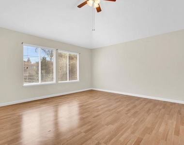 880 Woodsong Lane - Photo Thumbnail 39