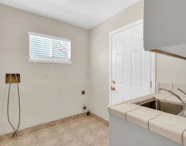 880 Woodsong Lane - Photo Thumbnail 24