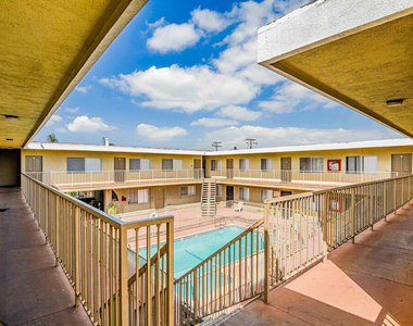 14108 Doty Avenue - Photo Thumbnail 5