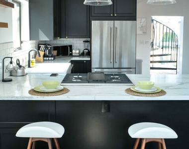 715 N El Centro Avenue - Photo Thumbnail 8