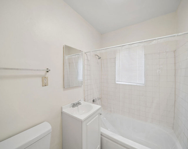 8633 Denver Avenue - Photo Thumbnail 8