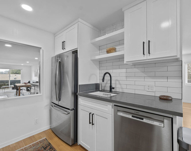 2714 Auburn Street - Photo Thumbnail 8