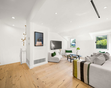 1330 Londonderry Place - Photo Thumbnail 40